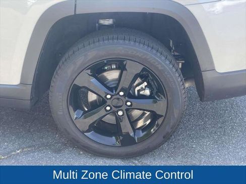 Certified 2024 Jeep Grand Cherokee L Limited w/ Luxury Tech Group II AWD/4WD image 13
