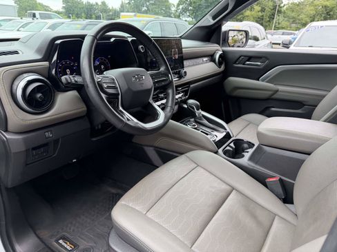 Certified 2024 Chevrolet Colorado ZR2 w/ ZR2 Convenience Package III AWD/4WD image 12
