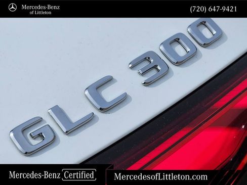 Used 2024 Mercedes-Benz GLC 300 4MATIC image 11