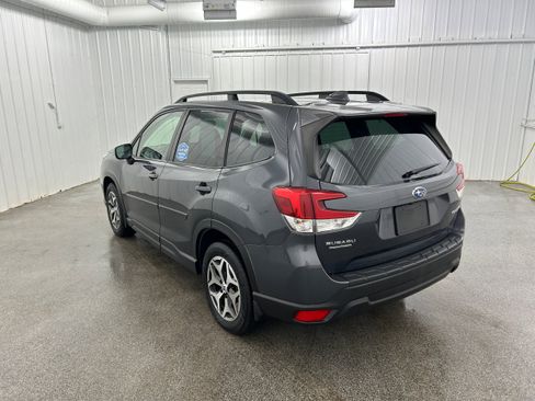 Used 2020 Subaru Forester Premium AWD/4WD image 21