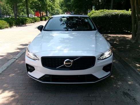 Used 2024 Volvo S60 B5 Plus AWD/4WD image 2