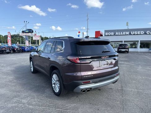 Used 2024 GMC Acadia Elevation w/ Luxury Package FWD image 12