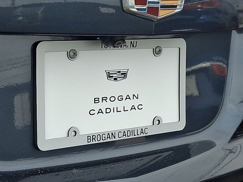 Used 2021 Cadillac XT4 Luxury w/ Cold Weather Package image 12