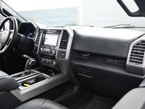 Used 2015 Ford F150 Platinum w/ Equipment Group 701A Luxury image 30