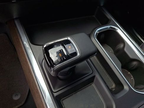 Used 2023 Chevrolet Silverado 1500 High Country w/ Technology Package image 12