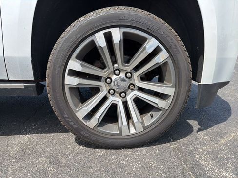 Used 2017 GMC Yukon Denali w/ Open Road Package AWD/4WD image 10