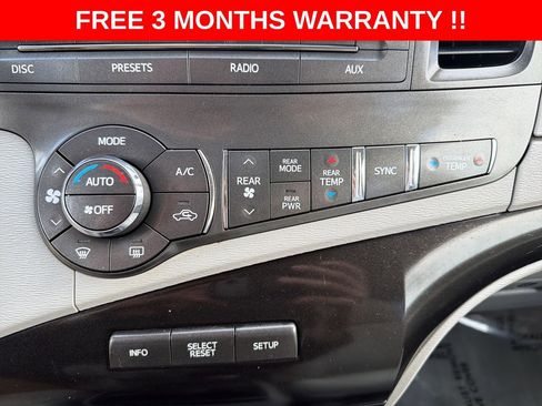 Used 2014 Toyota Sienna LE image 19