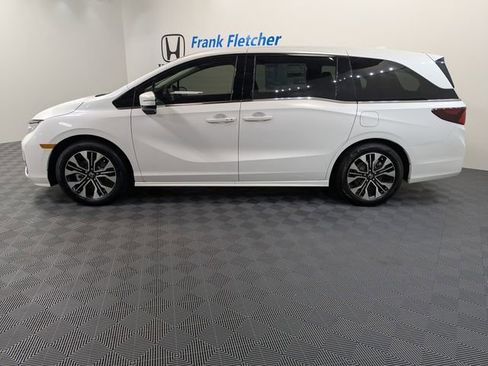 New 2026 Honda Odyssey Elite image 3