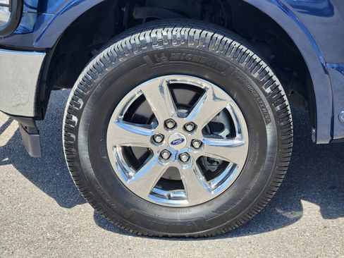 Used 2019 Ford F150 Lariat w/ Equipment Group 502A Luxury AWD/4WD image 10