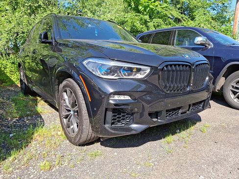 Used 2020 BMW X5 M50i w/ Executive Package AWD/4WD image 3