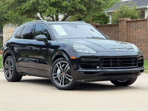 Used 2020 Porsche Cayenne Turbo AWD/4WD image 1