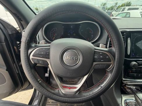 Used 2020 Jeep Grand Cherokee Trailhawk AWD/4WD image 13