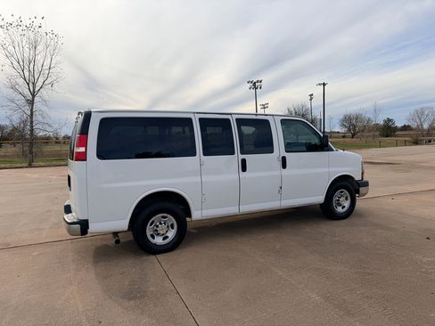 Used 2015 Chevrolet Express 2500 LT w/ LT Preferred Equipment Group image 22