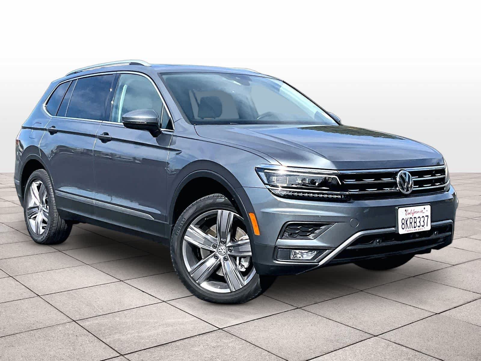 Used 2019 Volkswagen Tiguan SEL Premium w/ 3rd Row Seat Package AWD/4WD image 2