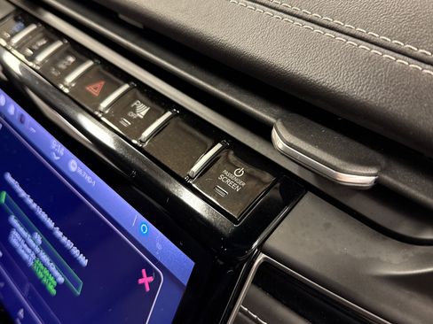 Used 2022 Jeep Grand Cherokee Limited 4xe image 31