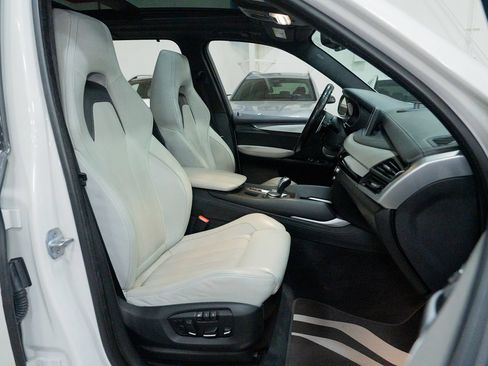 Used 2015 BMW X5 M AWD/4WD image 30