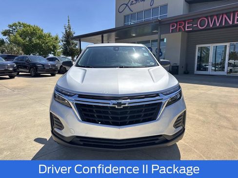 Used 2022 Chevrolet Equinox LS w/ LS Convenience Package image 3