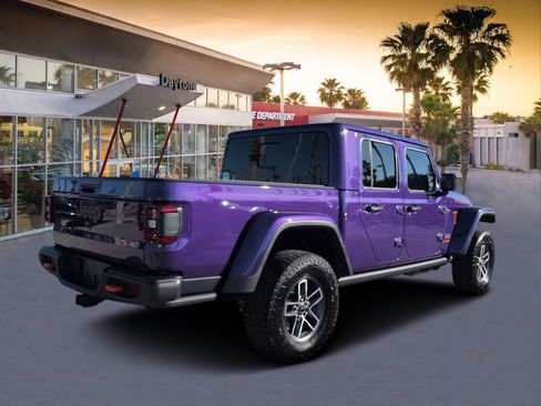 Used 2026 Jeep Gladiator Mojave AWD/4WD image 3