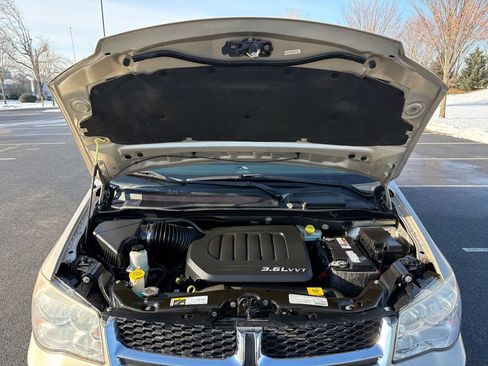 Used 2013 Dodge Grand Caravan American Value Package image 35