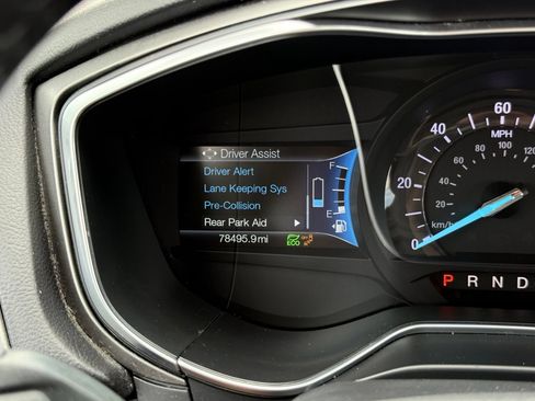 Used 2018 Ford Fusion SE w/ Equipment Group 602A FWD image 31