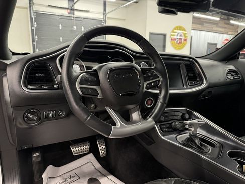 Used 2016 Dodge Challenger SRT w/ Technology Group RWD image 23