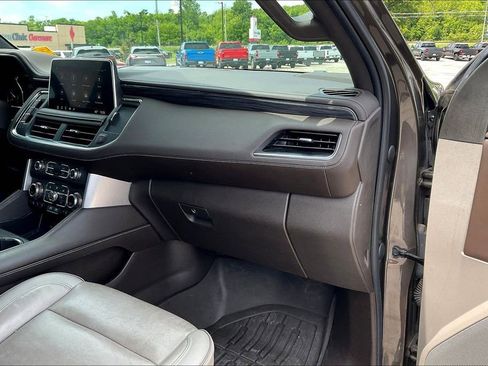 Used 2021 GMC Yukon SLT w/ SLT Luxury Package AWD/4WD image 15