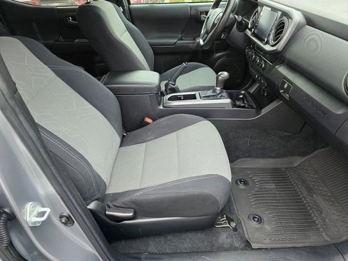 Used 2022 Toyota Tacoma SR5 image 12