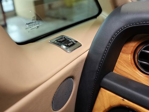Used 2010 Rolls-Royce Phantom Coupe RWD image 17
