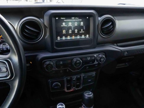 Used 2019 Jeep Wrangler Unlimited Sport S image 23