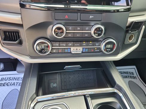 Used 2022 Ford Expedition Max XLT RWD image 34