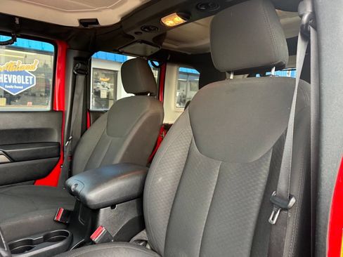 Used 2017 Jeep Wrangler Unlimited Sport AWD/4WD image 26
