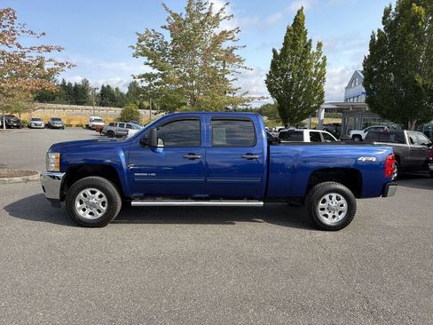 Used 2014 Chevrolet Silverado 3500 LT w/ Interior Plus Package AWD/4WD image 6