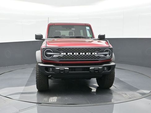 New 2025 Ford Bronco Badlands w/ Sasquatch Package image 3