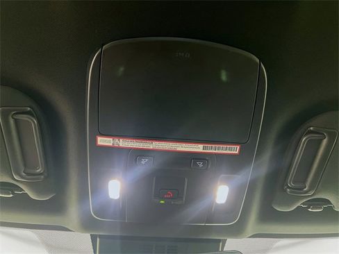 Used 2025 Toyota Camry SE image 19