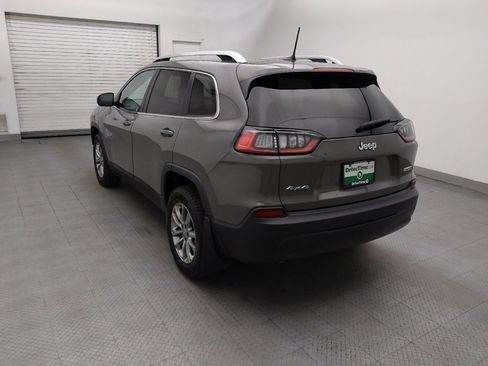 Used 2021 Jeep Cherokee Latitude Plus AWD/4WD image 5