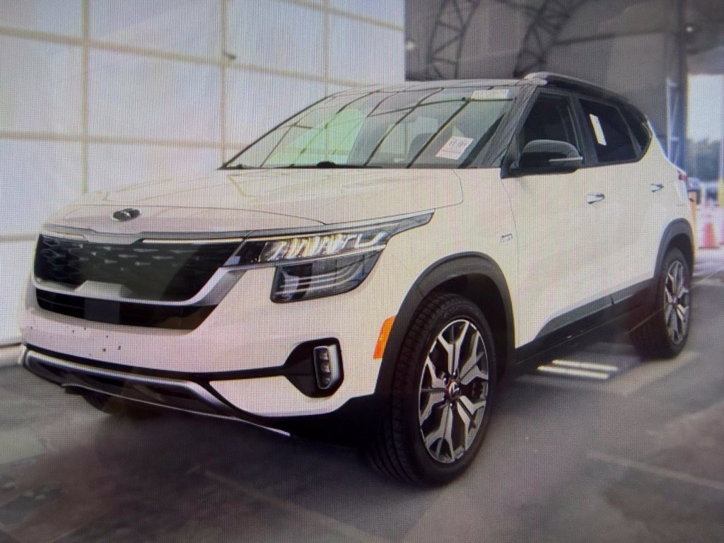 Used 2021 Kia Seltos SX AWD/4WD image 1