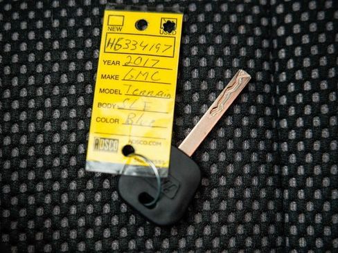 Used 2017 GMC Terrain SLE w/ Chrome Edition image 35