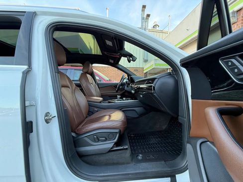 Used 2017 Audi Q7 3.0T Premium Plus w/ Premium Plus Package image 27