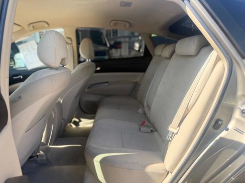 Used 2005 Toyota Prius FWD image 10