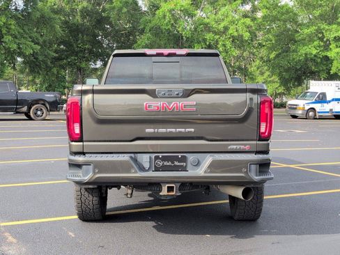 Used 2023 GMC Sierra 2500 AT4 w/ AT4 Preferred Package AWD/4WD image 4