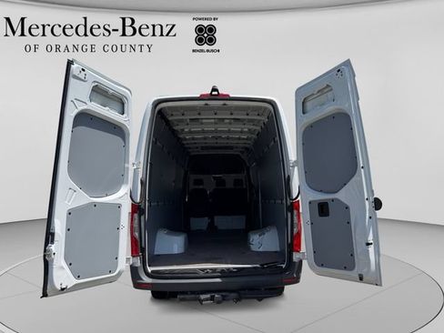 Used 2024 Mercedes-Benz Sprinter 3500 image 7
