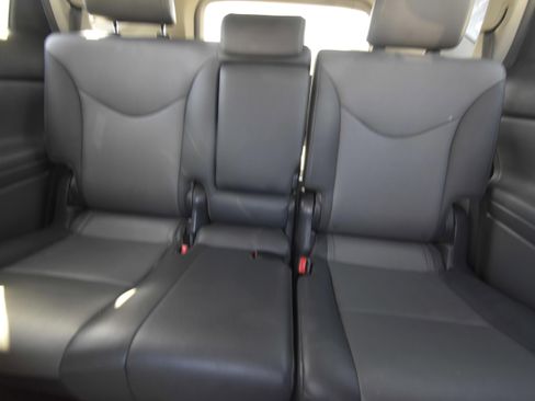 Used 2014 Toyota Prius V Five FWD image 9