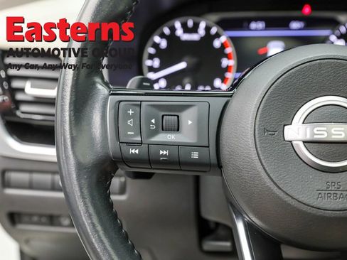 Used 2023 Nissan Rogue SL w/ SL Premium Package image 15