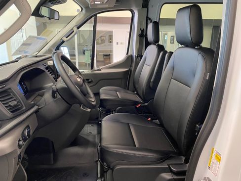 New 2026 Ford Transit 250 148 Medium Roof w/ Exterior Upgrade Package RWD image 14
