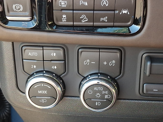Used 2026 GMC Yukon XL Denali Ultimate AWD/4WD image 26