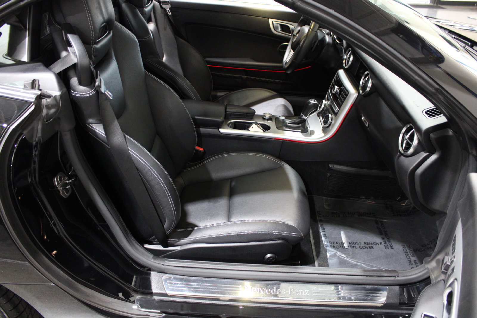 Used 2015 Mercedes-Benz SLK 250 image 19