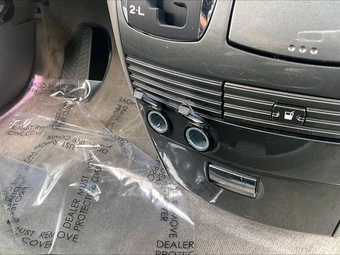 Used 2010 Toyota Sienna XLE FWD image 38