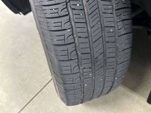 Used 2017 Kia Sorento LX w/ LX Convenience Package image 30