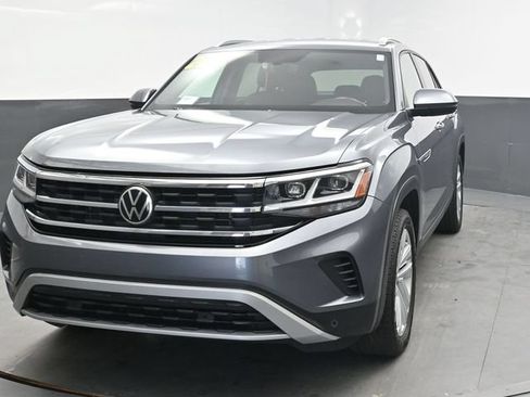 Used 2020 Volkswagen Atlas Cross Sport SE AWD/4WD image 2