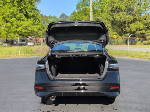New 2026 Nissan Sentra SR w/ Floor Mat Package FWD image 31